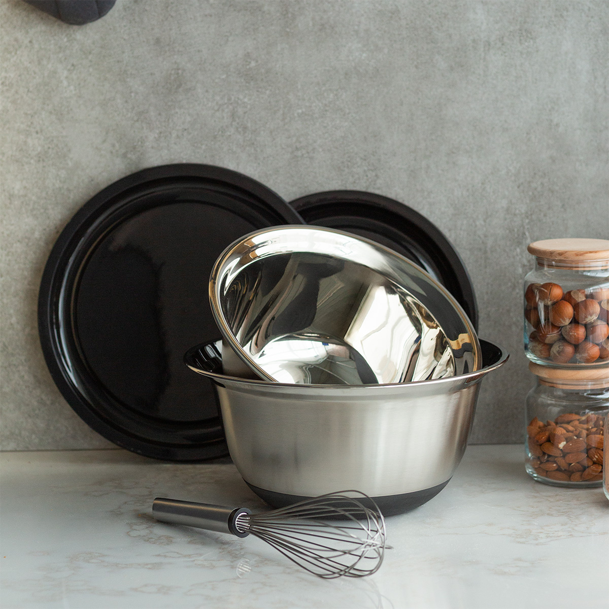 Zestaw misek do mieszania z pokrywką 4 szt. – Basic Kitchen