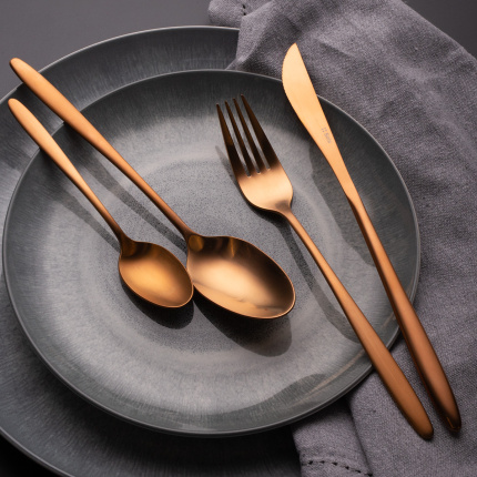 Zestaw sztućców 16 el. Vivo rose gold | Sola