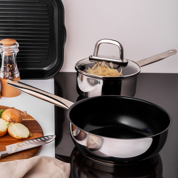 Patelnia / Wok ø 24 cm, wys.: 9 cm - Saturn Lunasol