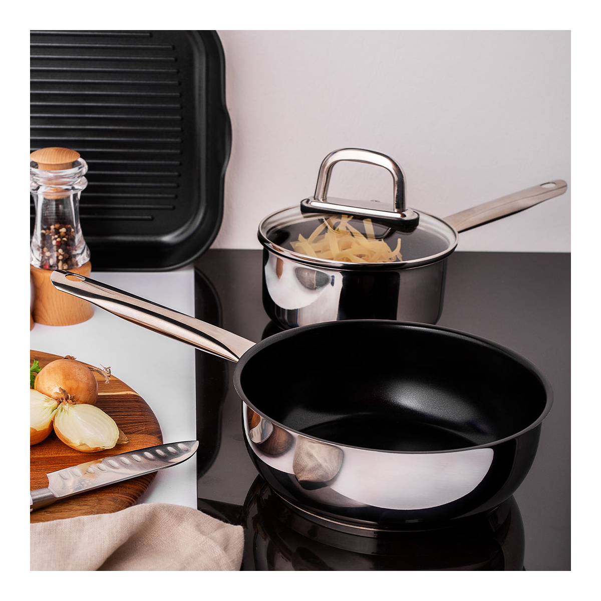 Patelnia / Wok ø 24 cm, wys.: 9 cm - Saturn Lunasol