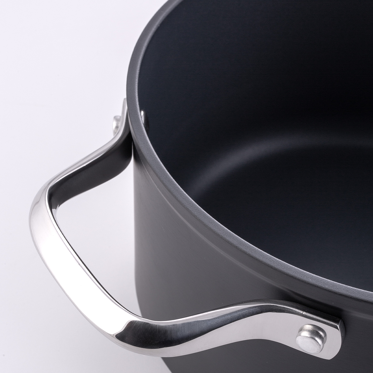 Garnek z powłoką tytanową Ø 24 cm - Saturn Terra Lunasol