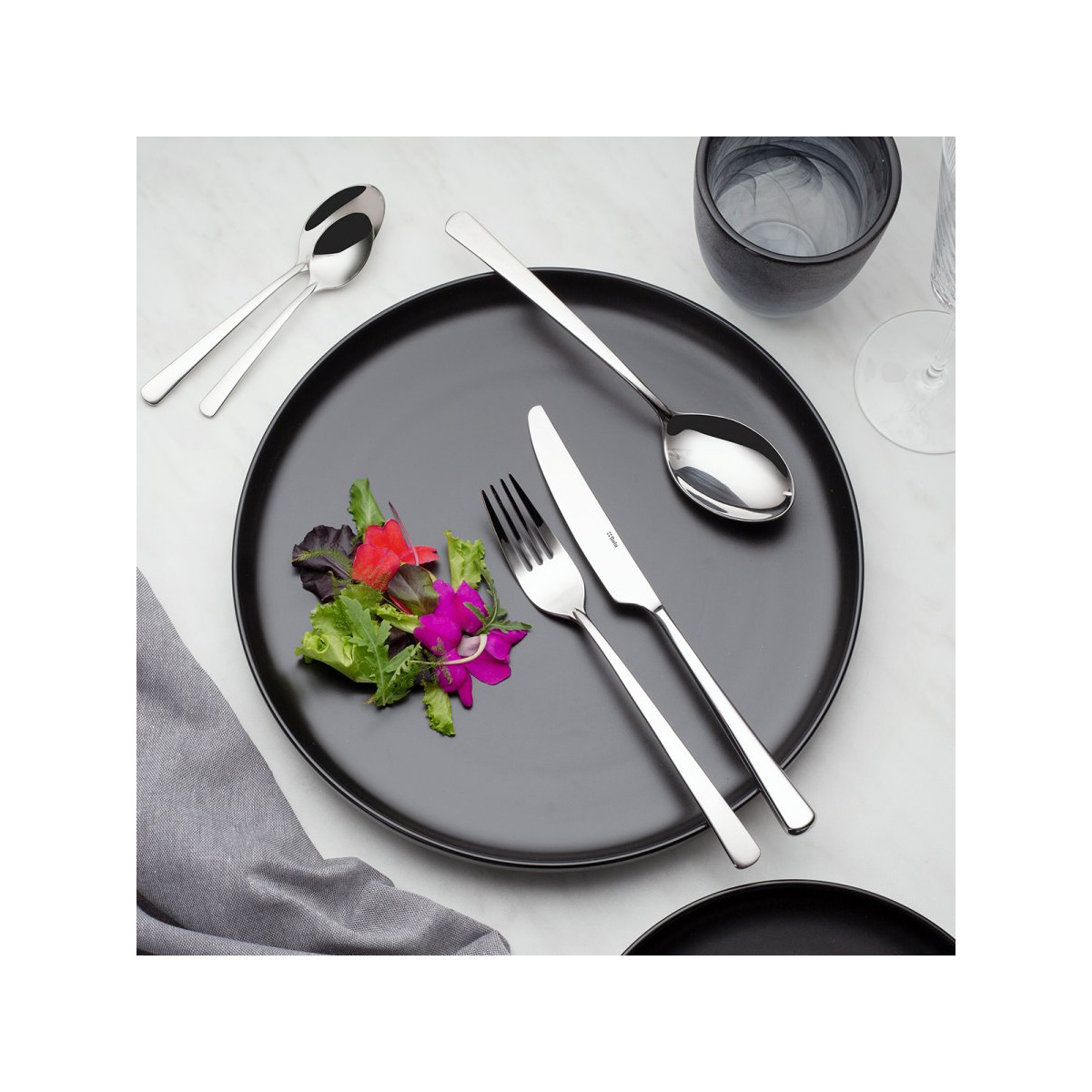 Talerz płytki Coupe czarny 25 cm – Flow